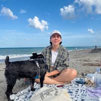 Sitter Profile Image: romina m.