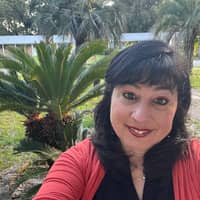 Sitter Profile Image: Naomi J.