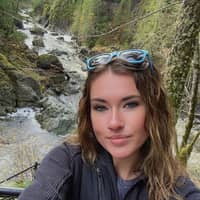 Sitter Profile Image: Amber J.