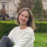 Sitter Profile Image: Samantha M.