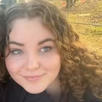 Sitter Profile Image: Alayna M.