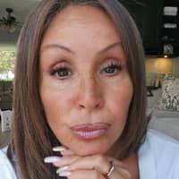 Sitter Profile Image: Elia R.