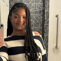 Sitter Profile Image: Isabel R.