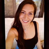 Sitter Profile Image: Isabella M.