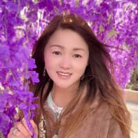 Sitter Profile Image: Helen W.