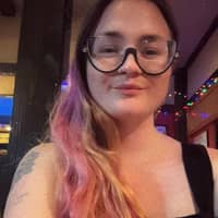 Sitter Profile Image: Lindsey T.