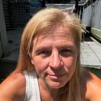 Sitter Profile Image: Julie D.