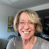 Sitter Profile Image: Kathy L.