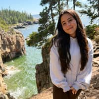 Sitter Profile Image: Emma C.