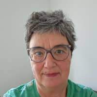 Sitter Profile Image: Helen H.