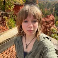 Sitter Profile Image: Leia O.