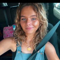 Sitter Profile Image: Christina L.