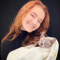 Sitter Profile Image: Julia K.