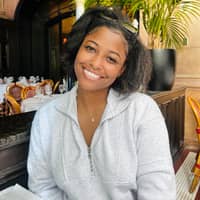 Sitter Profile Image: Taylor M.