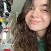 Sitter Profile Image: Olivia H.