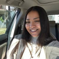 Sitter Profile Image: Araselly E.