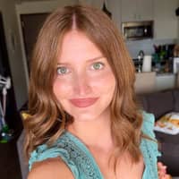 Sitter Profile Image: Madison T.