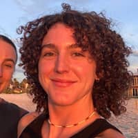 Sitter Profile Image: Chloe S.