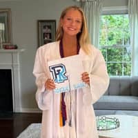 Sitter Profile Image: Isabella L.