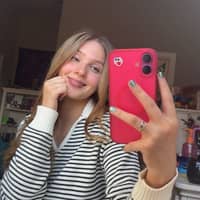 Sitter Profile Image: Lillian H.