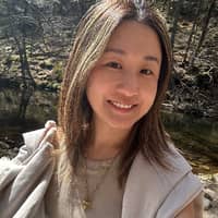 Sitter Profile Image: Xuan W.