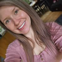 Sitter Profile Image: Candra H.