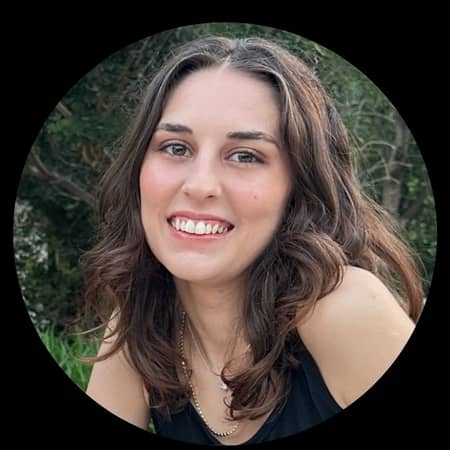 Sitter Profile Image: İpek K.