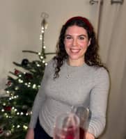 Sitter Profile Image: Phoebe M.