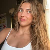 Sitter Profile Image: Chloe M.