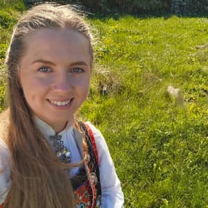 Sitter Profile Image: Katrine Åmdal S.