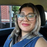 Sitter Profile Image: Rebeca F.