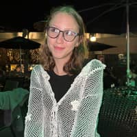 Sitter Profile Image: Victoria H.