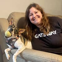 Sitter Profile Image: Leigh W.