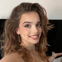 Photo de profil du pet sitter : Angela e.