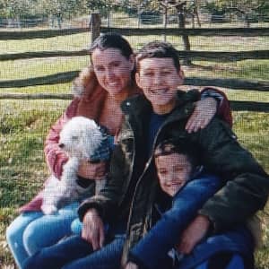 Sitter Profile Image: Roseanna L.