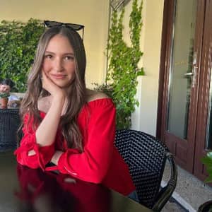 Sitter Profile Image: Cristina C.