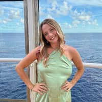 Sitter Profile Image: Lydia R.