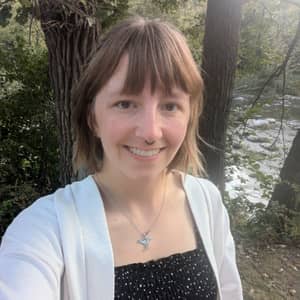 Sitter Profile Image: Alisha J.