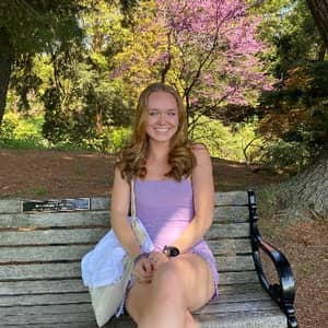 Sitter Profile Image: Julia B.