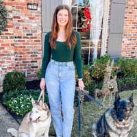 Sitter Profile Image: Holly D.