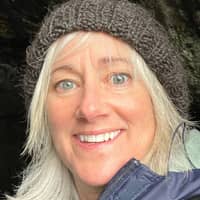 Sitter Profile Image: Carrie W.