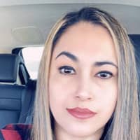 Sitter Profile Image: Carrie R.