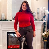 Sitter Profile Image: Sarah L.