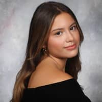 Sitter Profile Image: Ariana U.