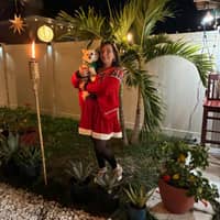 Sitter Profile Image: Maria Gabriela M.