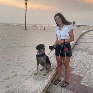 Sitter Profile Image: Estefi R.