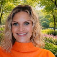 Sitter Profile Image: Sara H.