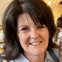 Sitter Profile Image: Helen F.