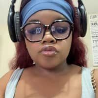 Sitter Profile Image: Mariah J.