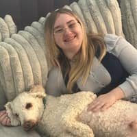 Sitter Profile Image: Isabella C.